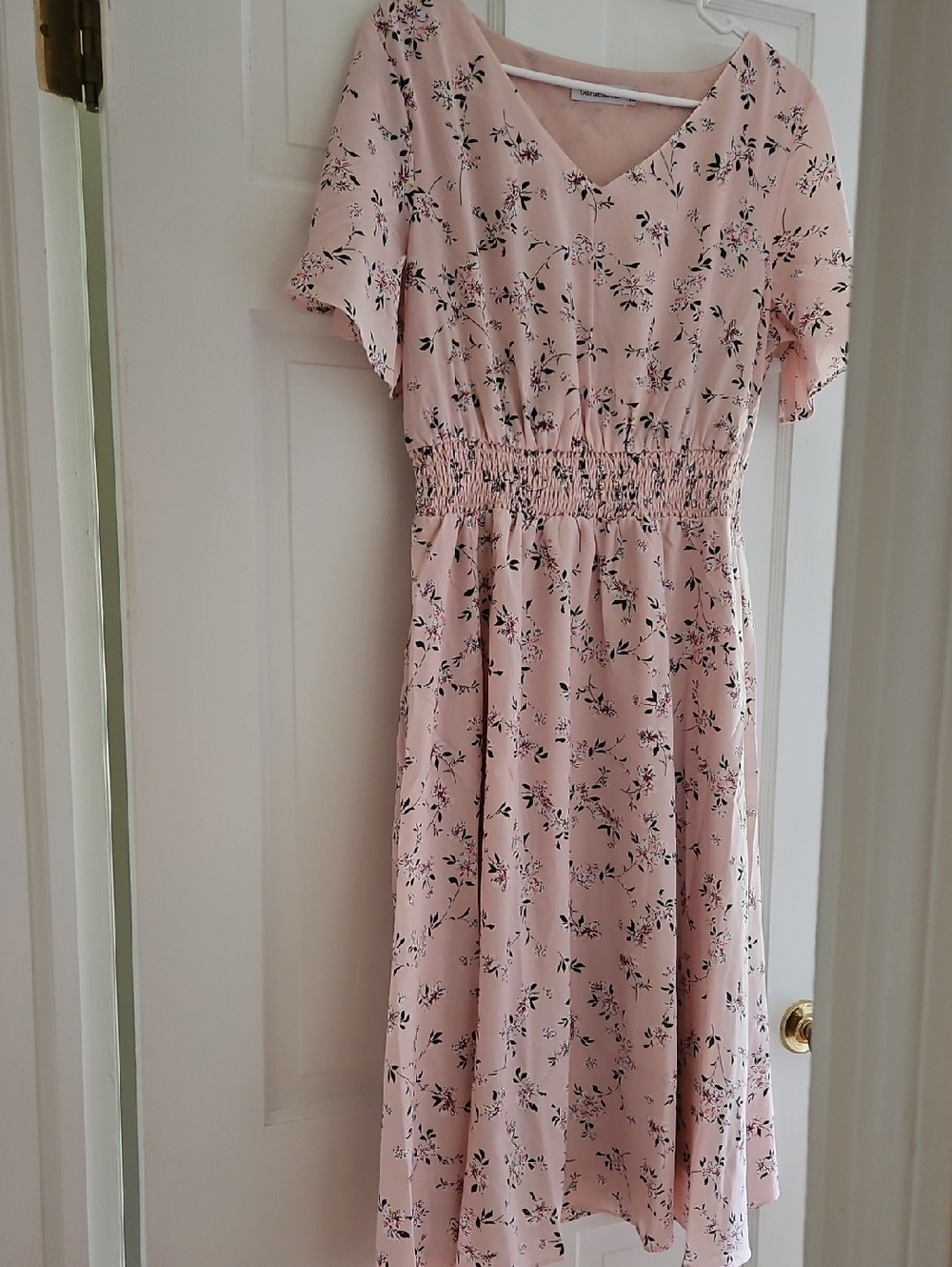2xL Flowy Pink Floral Midi Dress With Flutter Sleeves